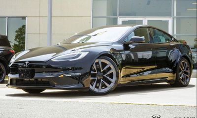 2021 Tesla Model S Plaid