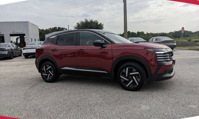 2025 Nissan Kicks MPV SV