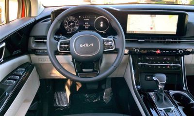 2023 Kia Carnival