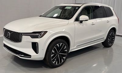 2026 Volvo XC90 Ultra Bright