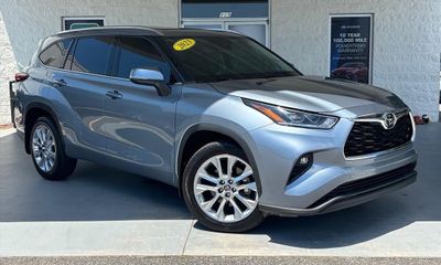 2023 Toyota Highlander LE L Limited