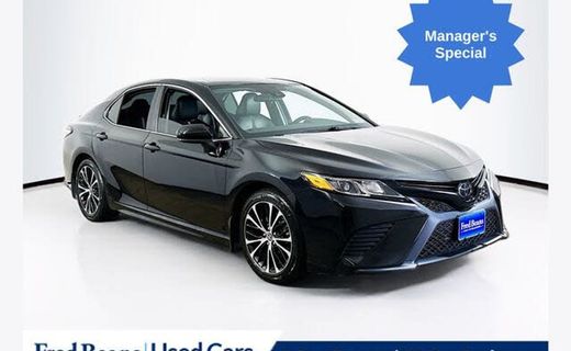 2020 Toyota Camry SE