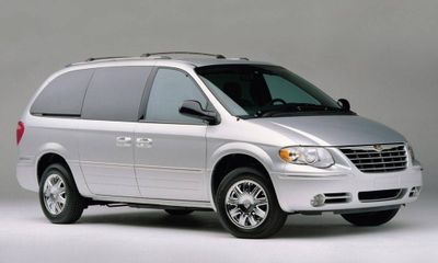 2006 Chrysler Town AND Country Touring