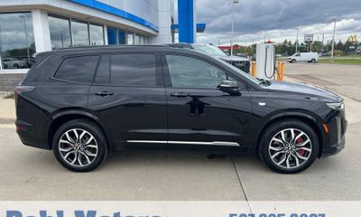 2025 Cadillac XT6 Sport Platinum