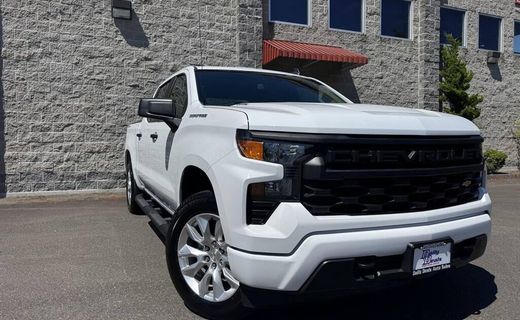 2025 Chevrolet Silverado Custom