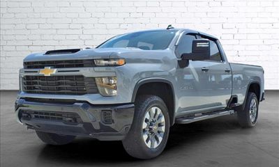 2025 Chevrolet Silverado HD Custom