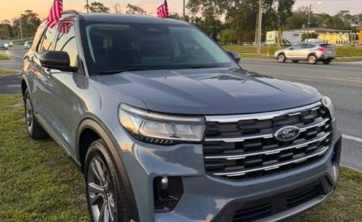 2025 Ford Explorer Active