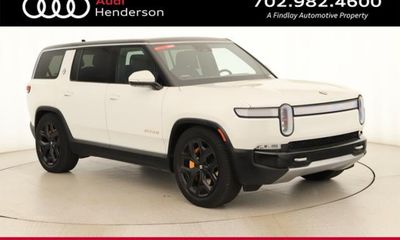 2024 Rivian R1S Adventure