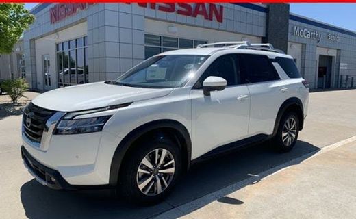 2022 Nissan Pathfinder SL