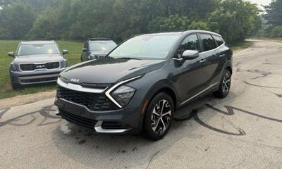 2023 Kia Sportage EX