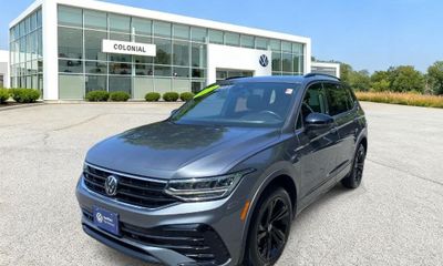2023 Volkswagen Tiguan 4Motion SE R
