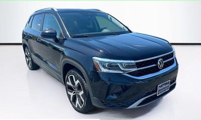 2022 Volkswagen Taos 4MOTION SEL