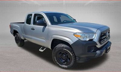 2017 Toyota Tacoma SR SR5