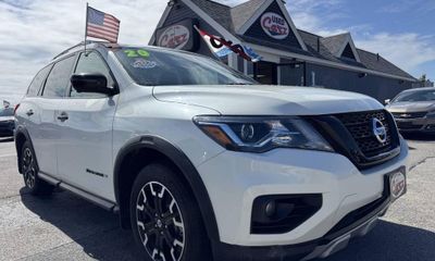 2020 Nissan Pathfinder SL