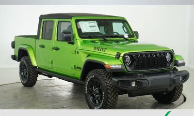 2026 Jeep Gladiator Sport