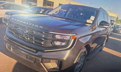 2025 Ford Expedition Active