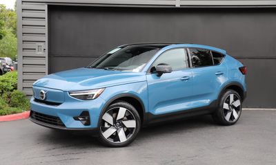 2023 Volvo C40 Ultimate Dark