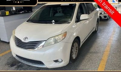 2017 Toyota Sienna LTD Premium XLE