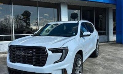 2026 GMC Acadia Denali