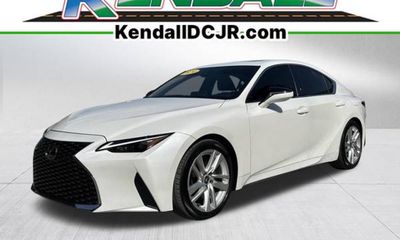 2024 Lexus IS 300 Comfort