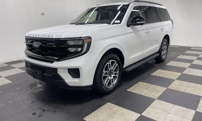 2025 Ford Expedition Active