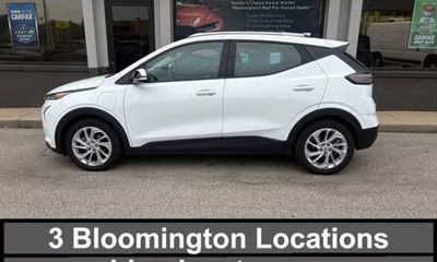 2023 Chevrolet Bolt EUV LT