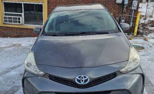 2016 Toyota Prius V TWO