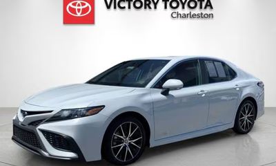 2022 Toyota Camry SE