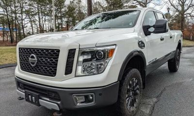2017 Nissan Titan