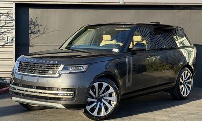2026 Land Rover Range SE