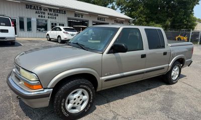2002 Chevrolet S-10 Pickup XL