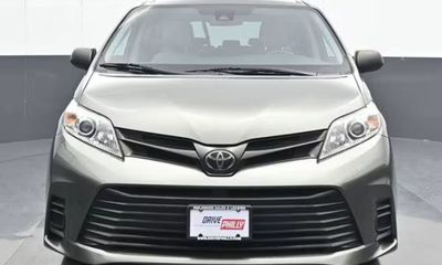 2020 Toyota Sienna D Grade