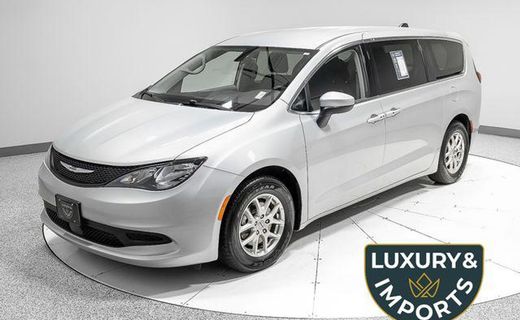 2022 Chrysler Voyager LX