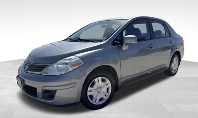 2011 Nissan Versa 18 S