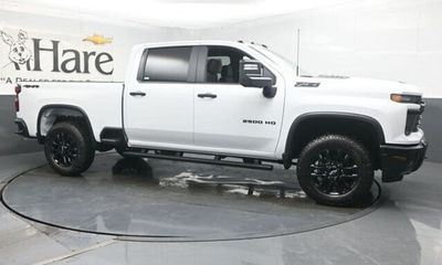 2026 Chevrolet Silverado HD Custom