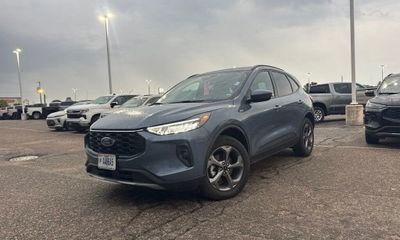 2025 Ford Escape ST Line Select