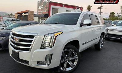 2017 Cadillac Escalade Luxury