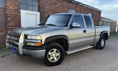 2002 Chevrolet Silverado LS