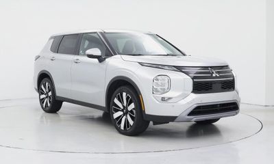 2025 Mitsubishi Outlander SE Trail Edition