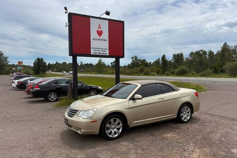 2010 Chrysler Sebring — a typically priced live listing
