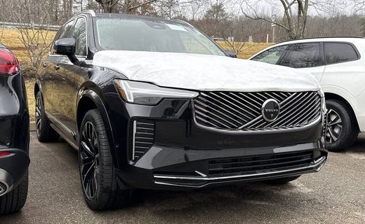 2026 Volvo XC90 Plus Bright