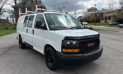 2018 GMC Savana Cargo