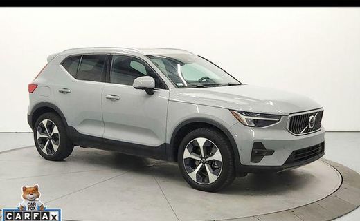 2024 Volvo XC40 Plus Bright