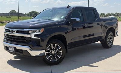 2024 Chevrolet Silverado LT