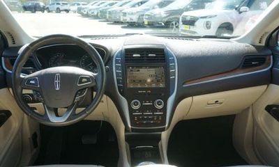2019 Lincoln MKC Select