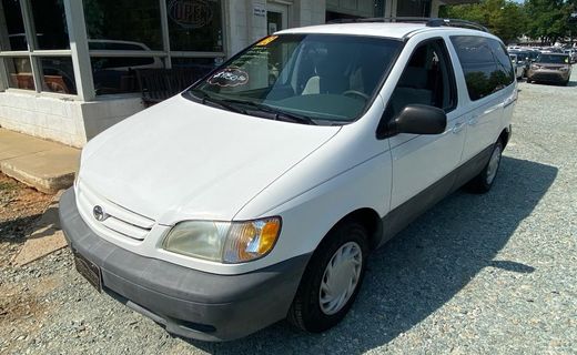 2003 Toyota Sienna CE
