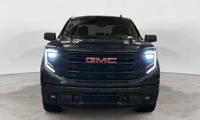 2024 GMC Sierra Elevation