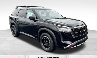 2026 Nissan Pathfinder SV