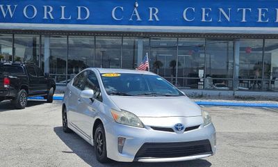 2014 Toyota Prius TWO