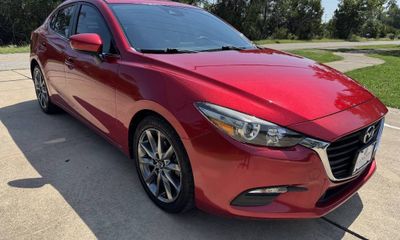 2018 Mazda MAZDA3 Touring